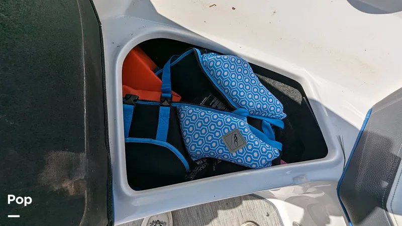 Slide: The Image of Regal 2000 ES 2015 - 14364896