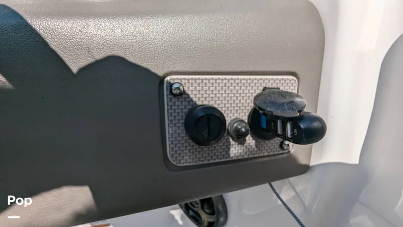 Slide: The Image of Regal 2000 ES 2015 - 14364903