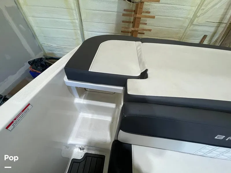 Slide: The Image of Bayliner VR5 2020 - 13966592