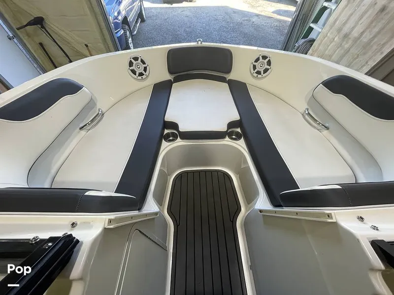 Slide: The Image of Bayliner VR5 2020 - 13966604