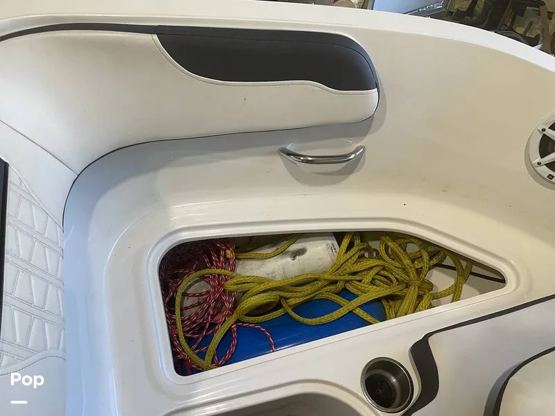 Slide: The Image of Bayliner VR5 2020 - 13966606