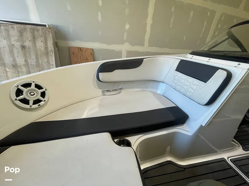 Slide: The Image of Bayliner VR5 2020 - 13966607