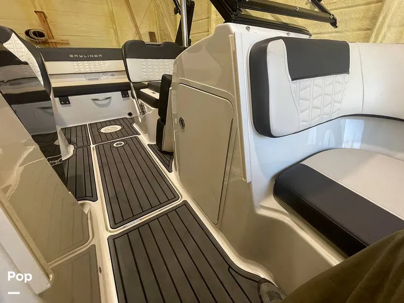 Slide: The Image of Bayliner VR5 2020 - 13966610