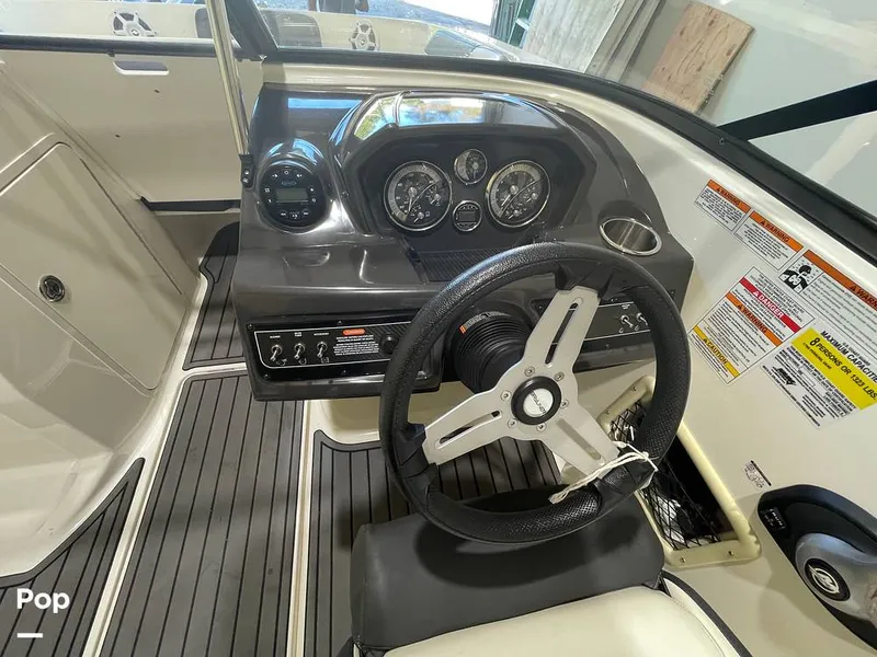 Slide: The Image of Bayliner VR5 2020 - 13966619