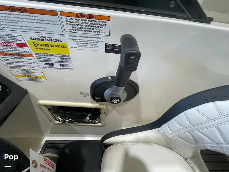 Slide: The Image of Bayliner VR5 2020 - 13966620