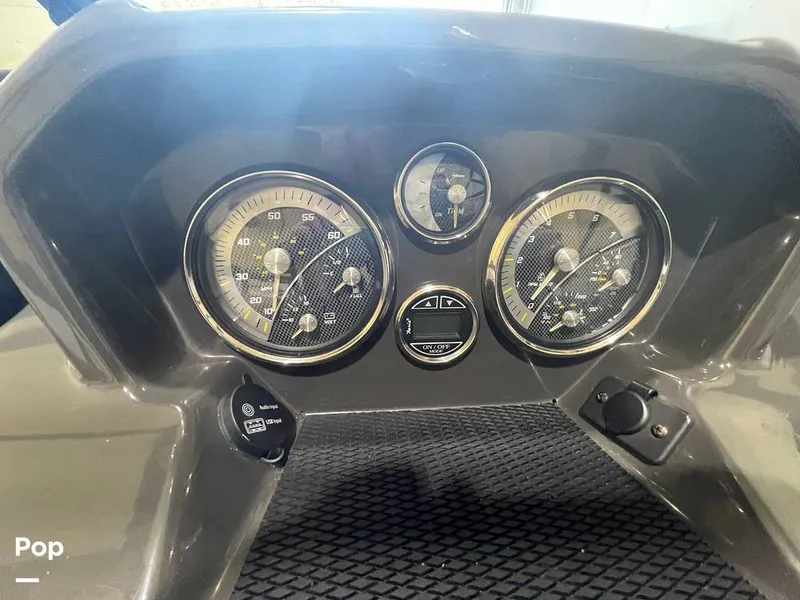 Slide: The Image of Bayliner VR5 2020 - 13966621