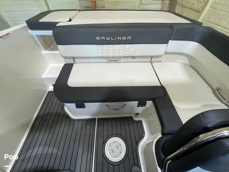 Slide: The Image of Bayliner VR5 2020 - 13966627