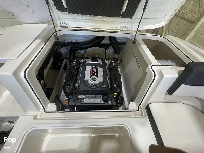 Slide: The Image of Bayliner VR5 2020 - 13966632