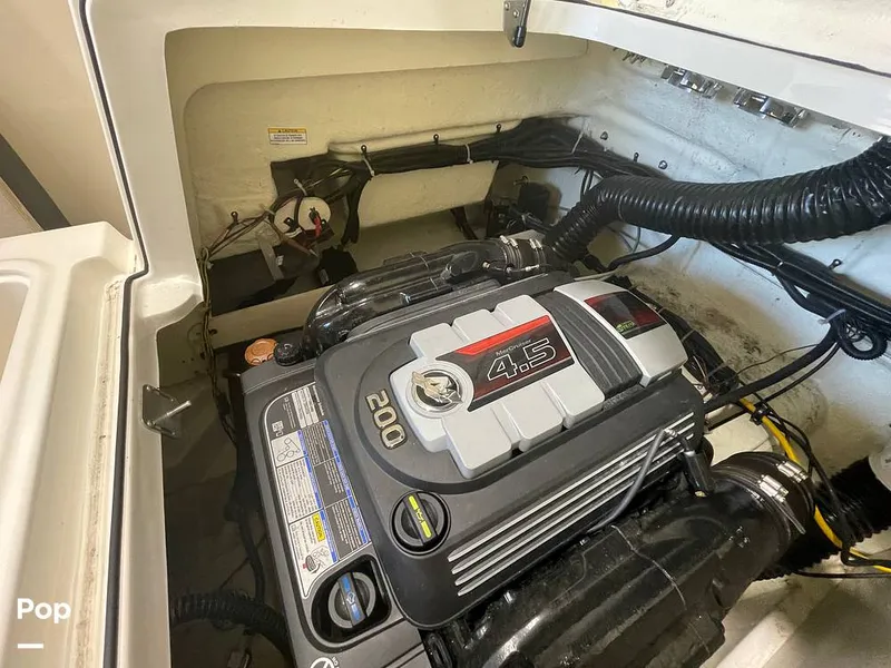 Slide: The Image of Bayliner VR5 2020 - 13966637