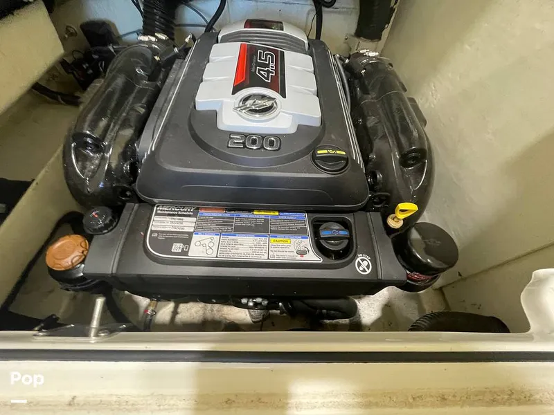 Slide: The Image of Bayliner VR5 2020 - 13966638