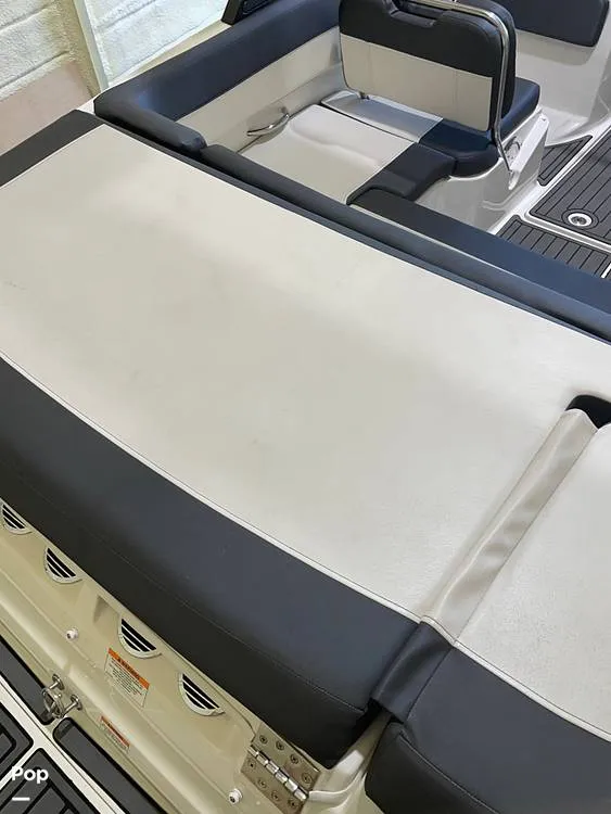 Slide: The Image of Bayliner VR5 2020 - 13966577