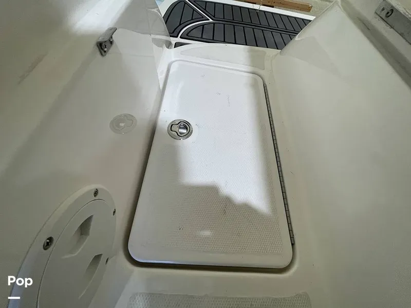 Slide: The Image of Bayliner VR5 2020 - 13966648