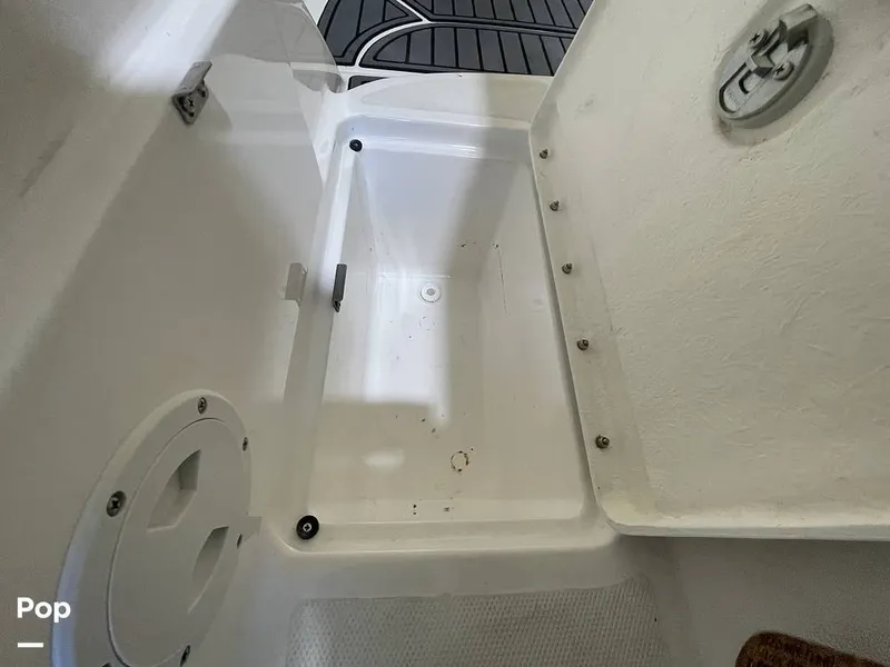 Slide: The Image of Bayliner VR5 2020 - 13966649