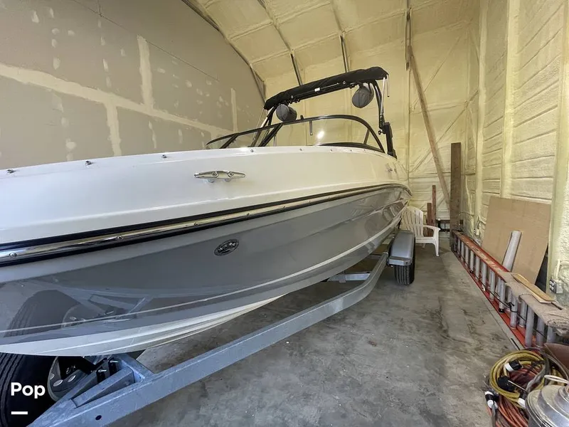 Slide: The Image of Bayliner VR5 2020 - 13966681