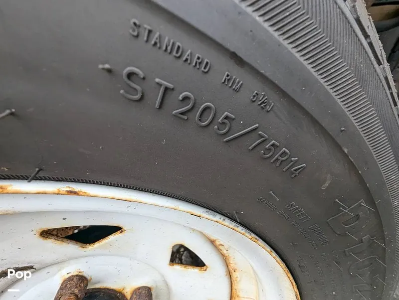 Slide: The Image of Robalo R230 Center Console 2005 - 14377127