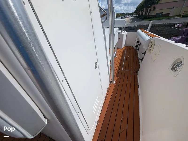 Slide: The Image of Robalo R230 Center Console 2005 - 14842886