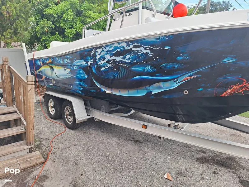 Slide: The Image of Robalo R230 Center Console 2005 - 14374702