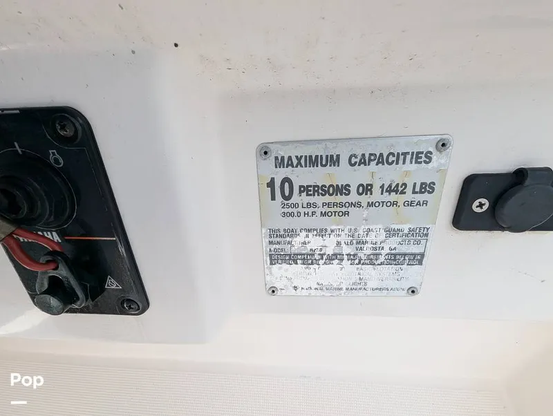 Slide: The Image of Robalo R230 Center Console 2005 - 14376819