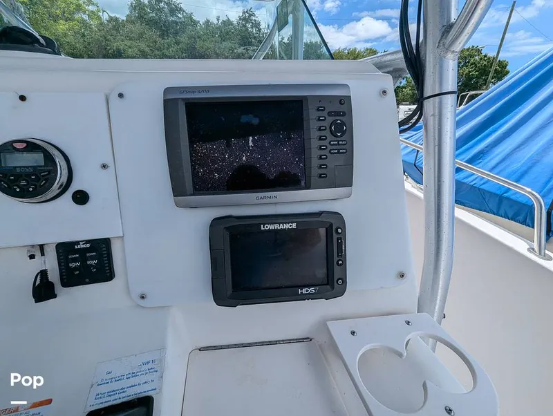 Slide: The Image of Robalo R230 Center Console 2005 - 14376823