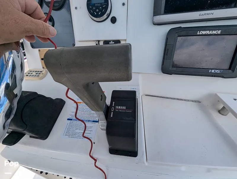 Slide: The Image of Robalo R230 Center Console 2005 - 14376826