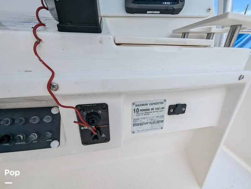 Slide: The Image of Robalo R230 Center Console 2005 - 14376830