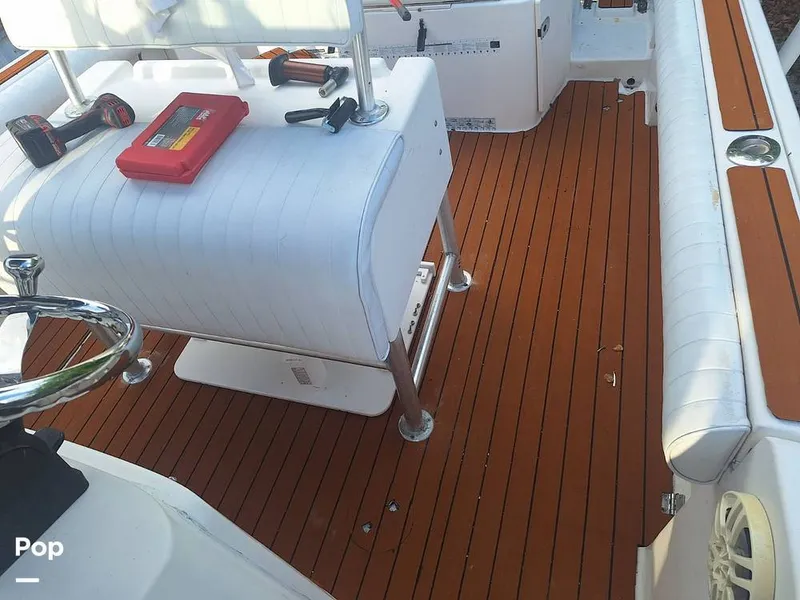 Slide: The Image of Robalo R230 Center Console 2005 - 14620117