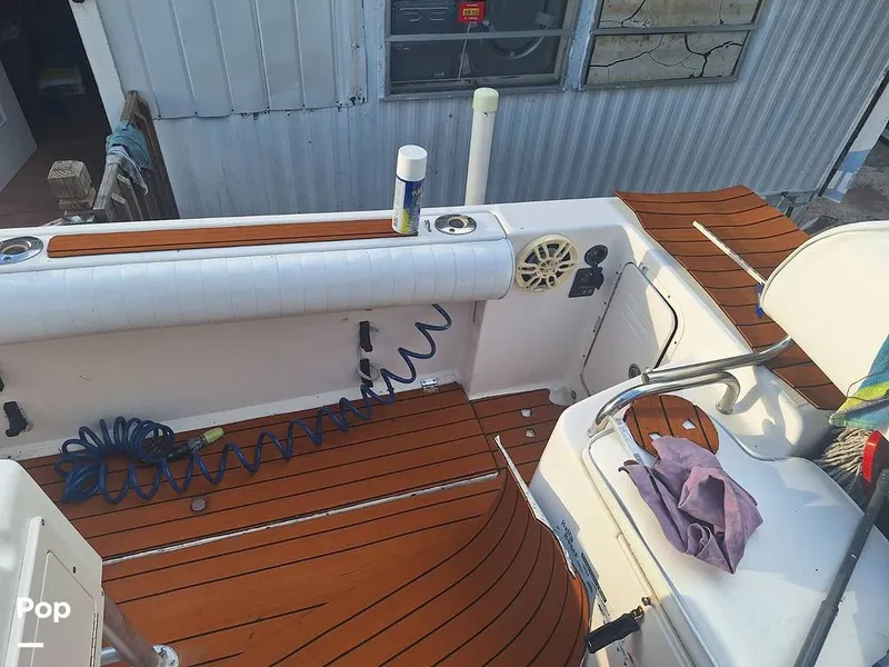 Slide: The Image of Robalo R230 Center Console 2005 - 14620116