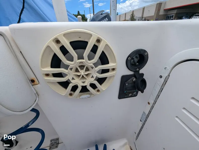Slide: The Image of Robalo R230 Center Console 2005 - 14376841