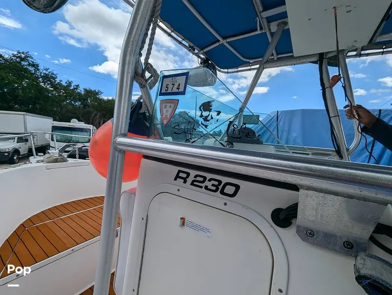 Slide: The Image of Robalo R230 Center Console 2005 - 14376850