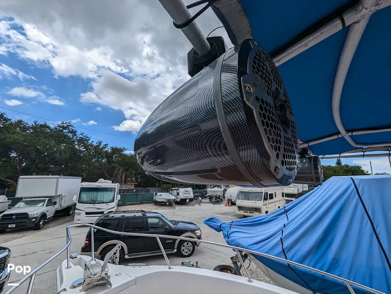 Slide: The Image of Robalo R230 Center Console 2005 - 14377022