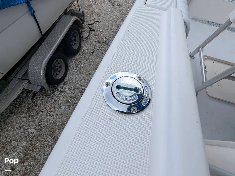 Slide: The Image of Robalo R230 Center Console 2005 - 14377032