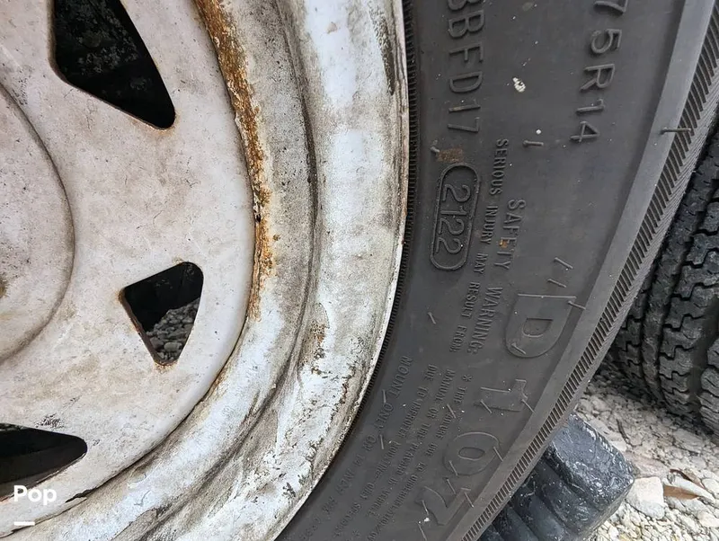 Slide: The Image of Robalo R230 Center Console 2005 - 14377047