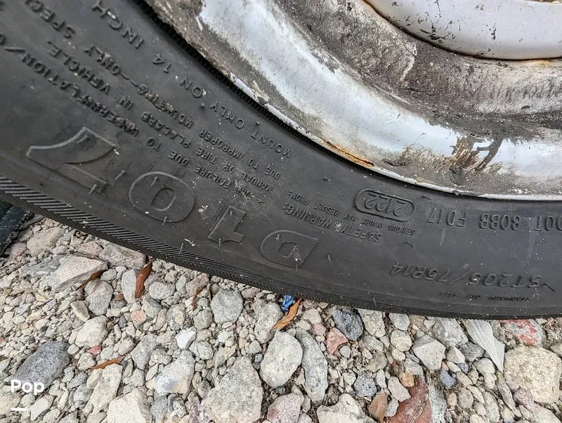 Slide: The Image of Robalo R230 Center Console 2005 - 14377049