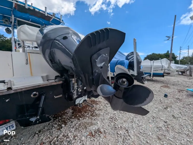 Slide: The Image of Robalo R230 Center Console 2005 - 14377058