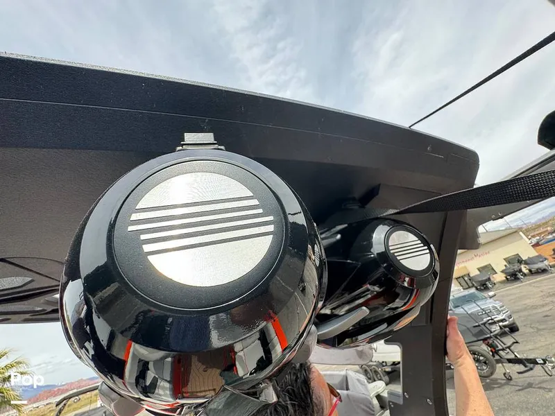 Slide: The Image of Malibu M235 2017 - 13992771