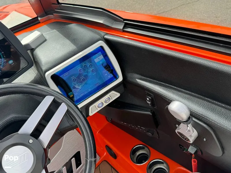 Slide: The Image of Malibu M235 2017 - 13992784