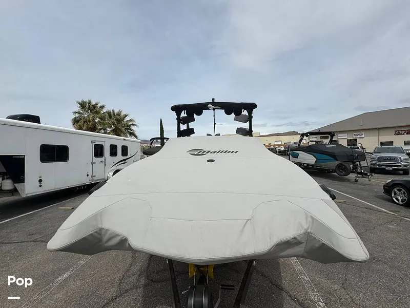 Slide: The Image of Malibu M235 2017 - 13992856