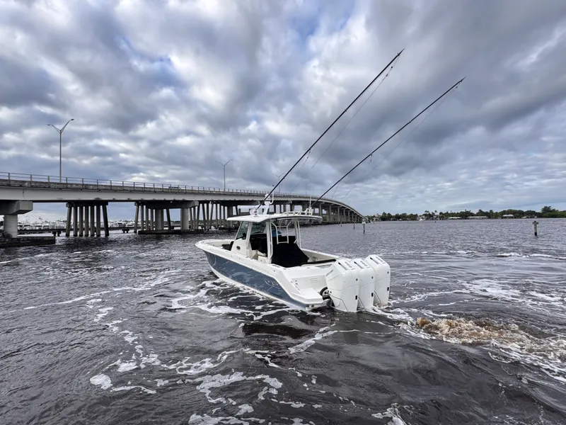 Slide: The Image of Boston Whaler 360 Outrage 2025 - 5