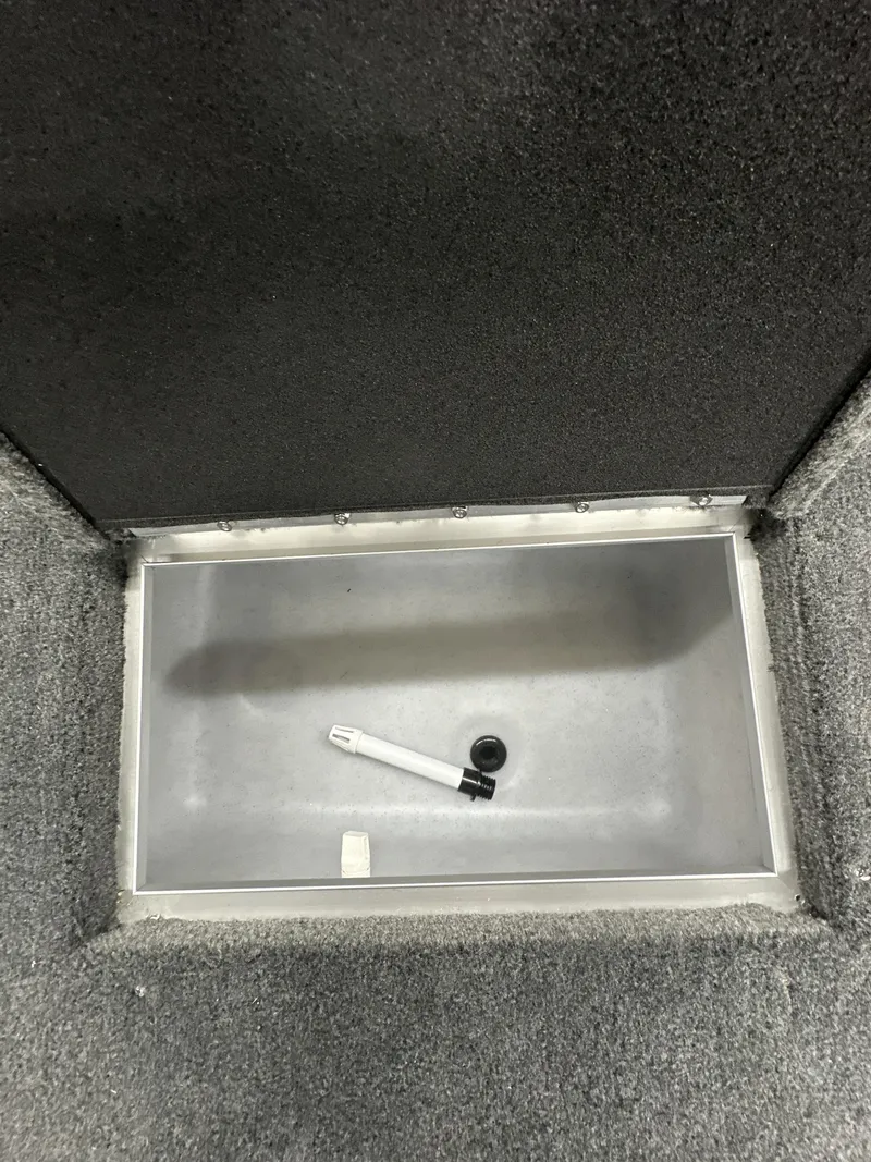 Slide: The Image of Smoker Craft ADV188T 2025 - 4
