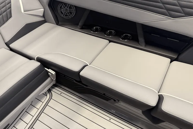 Slide: The Image of Nautique Super Air Nautique S23 2025 - 28