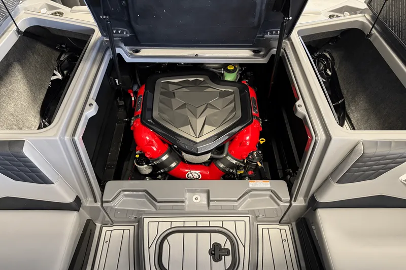 Slide: The Image of Nautique Super Air Nautique S23 2025 - 44