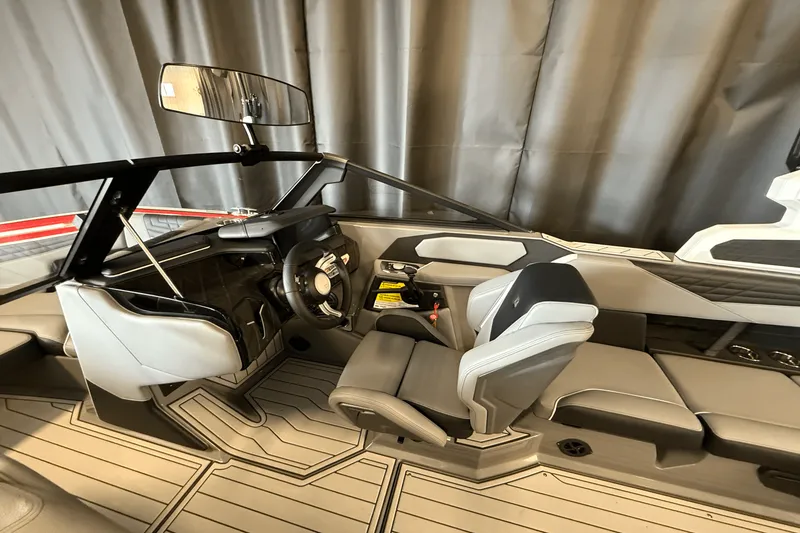 Slide: The Image of Nautique Super Air Nautique S23 2025 - 46