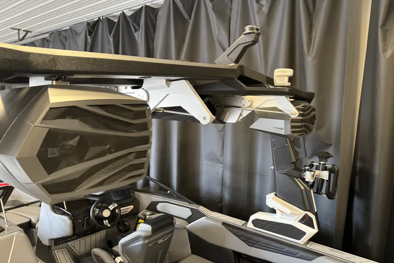 Slide: The Image of Nautique Super Air Nautique S23 2025 - 61