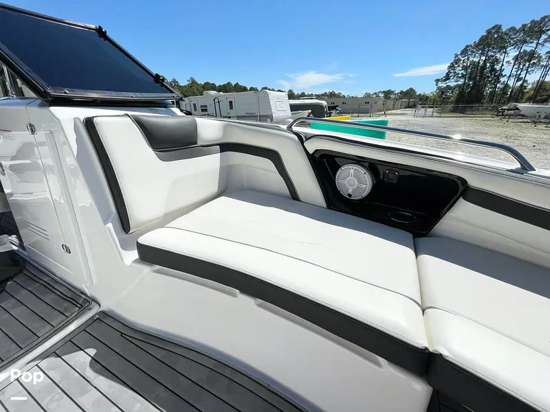 Slide: The Image of Bow Seating - 13992203