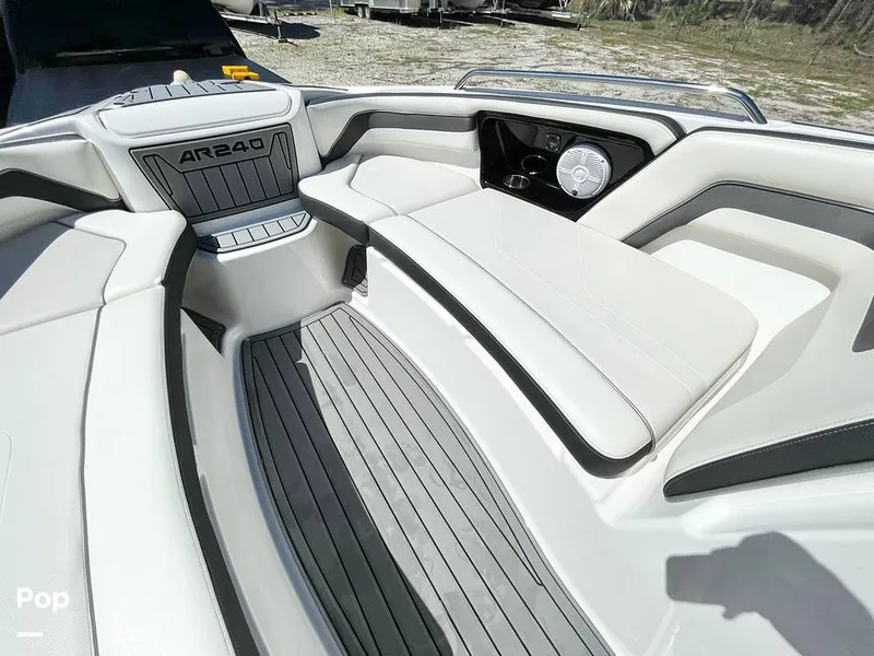 Slide: The Image of Bow Seating - 13992201