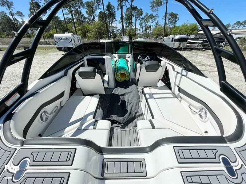 Slide: The Image of Cockpit Seating - 13992182