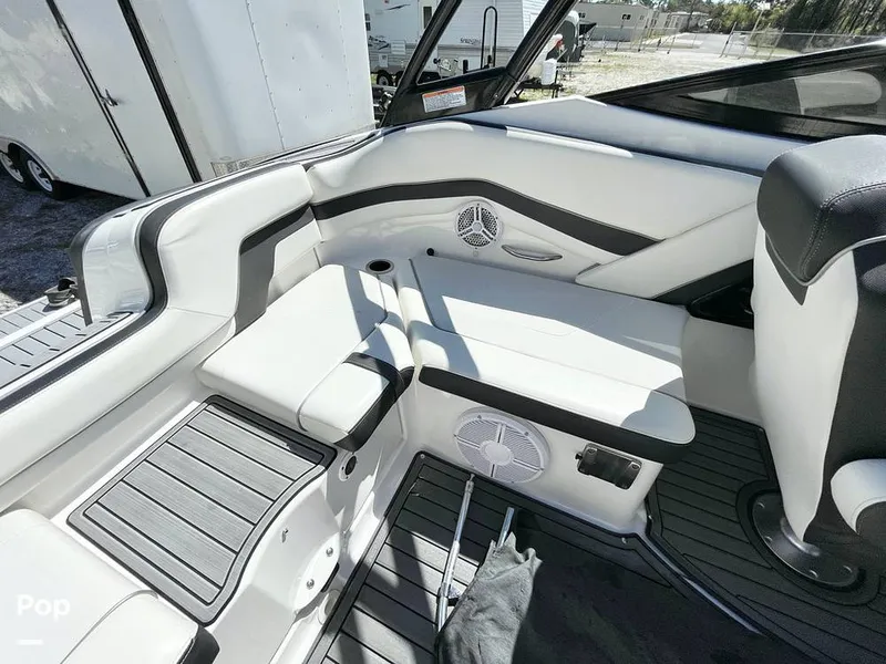 Slide: The Image of Cockpit Seating - 13992183