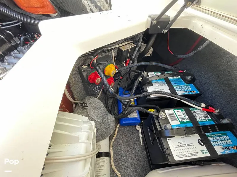 Slide: The Image of Battery Switches - 13992218