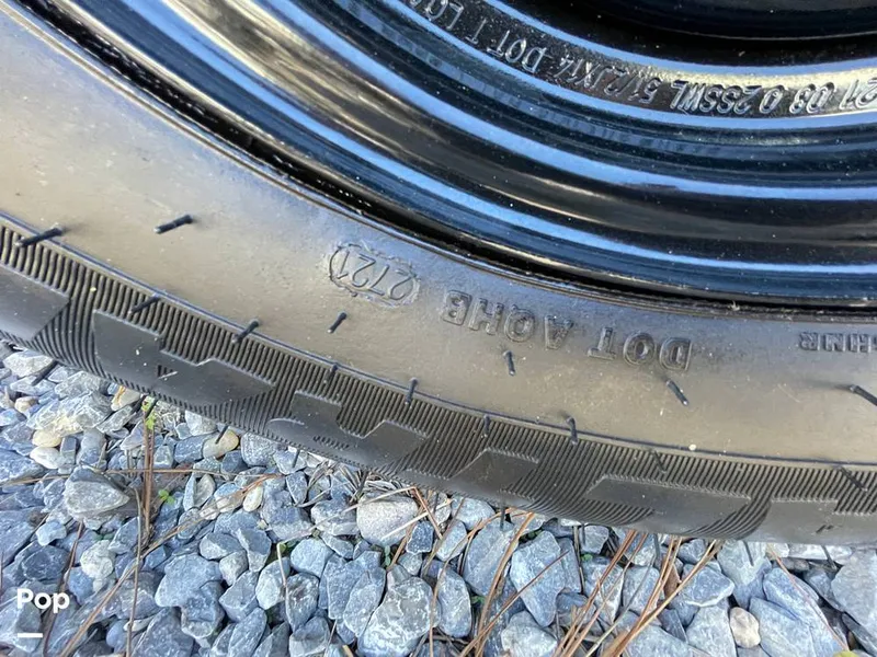Slide: The Image of Tire Date Code - 13992149