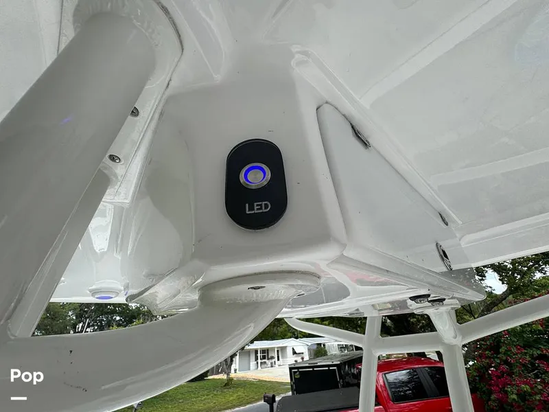 Slide: The Image of Glasstream 240CCX 2022 - 14007527